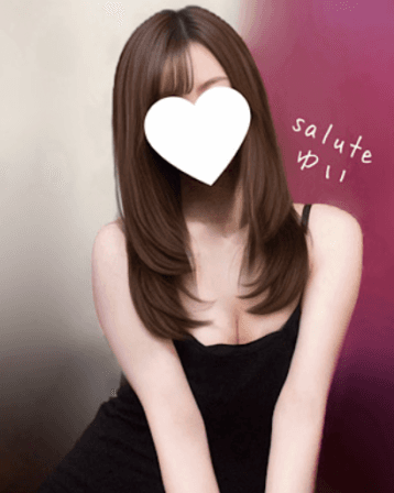 Salute (サルート)    百瀬 ゆい (20代後半)