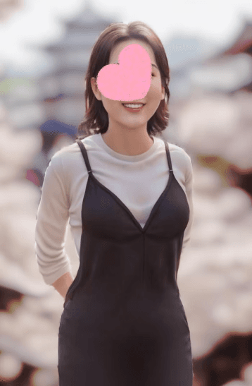    伊藤 すずな (40代半ば)