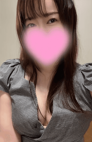    朝川 みみ (30代後半)