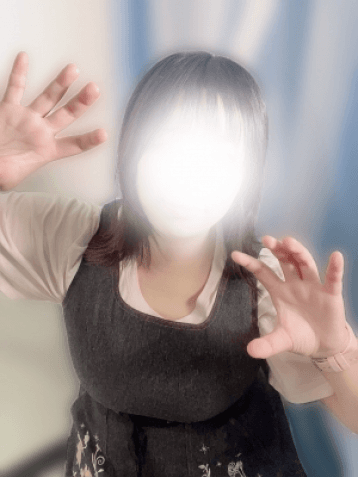 イーオーバー (E・Over)    奏多 ういは