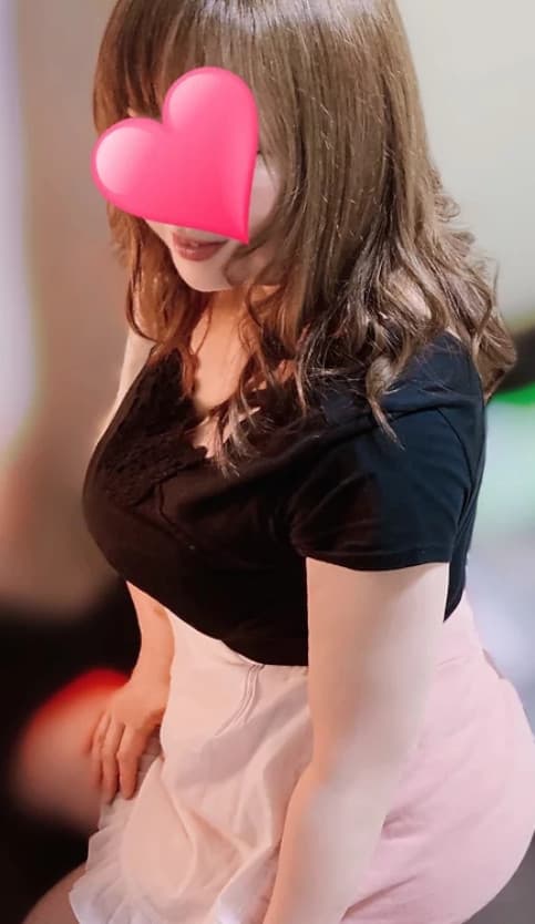    梓 まこ (40代前半)