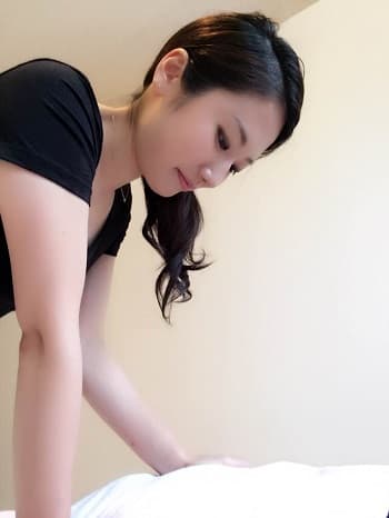 会員制サロン 旧アロマカルム    花岡 果歩