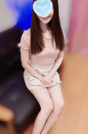    三上 るりこ (40代前半)