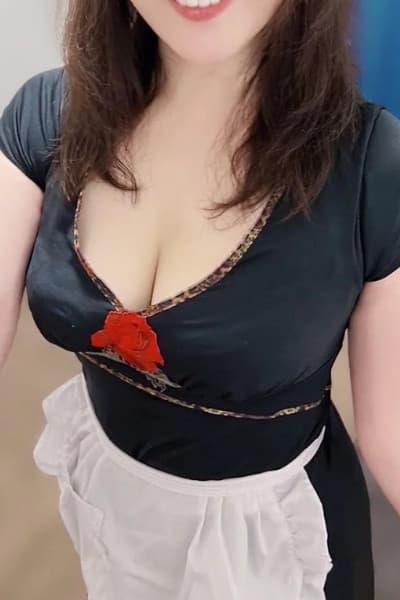    椎名 りさ (40代前半)