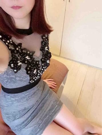 E salon (イーサロン)    波瑠 (30代)