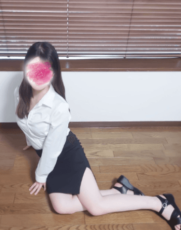 RERE GROUP (リリグループ)    橋本 ことみ (20代)