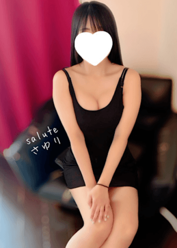 Salute (サルート)    松岡 さゆり (20代後半)