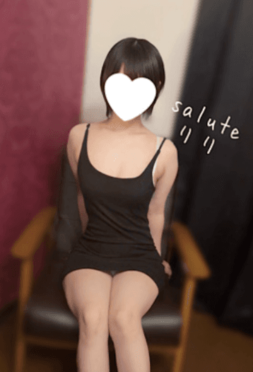 Salute (サルート)    朝比奈 りり (20代半ば)