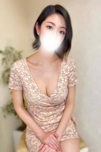泉 えりな