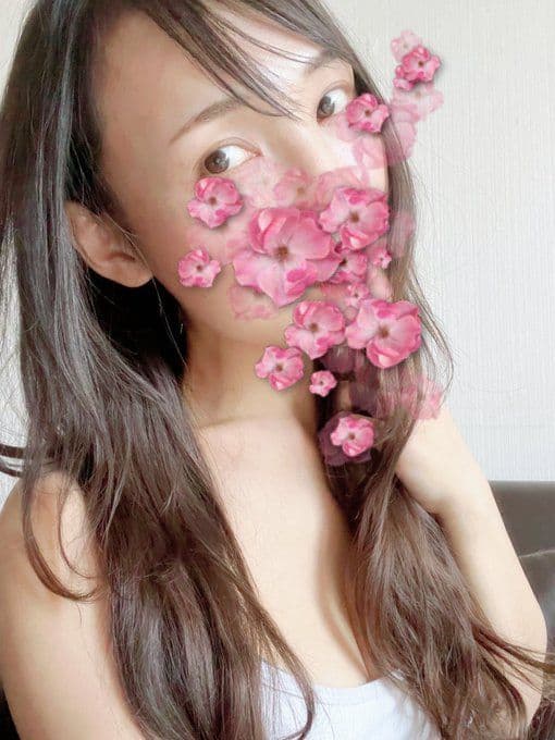 RERE GROUP (リリグループ)    白咲 遥花 (30代)