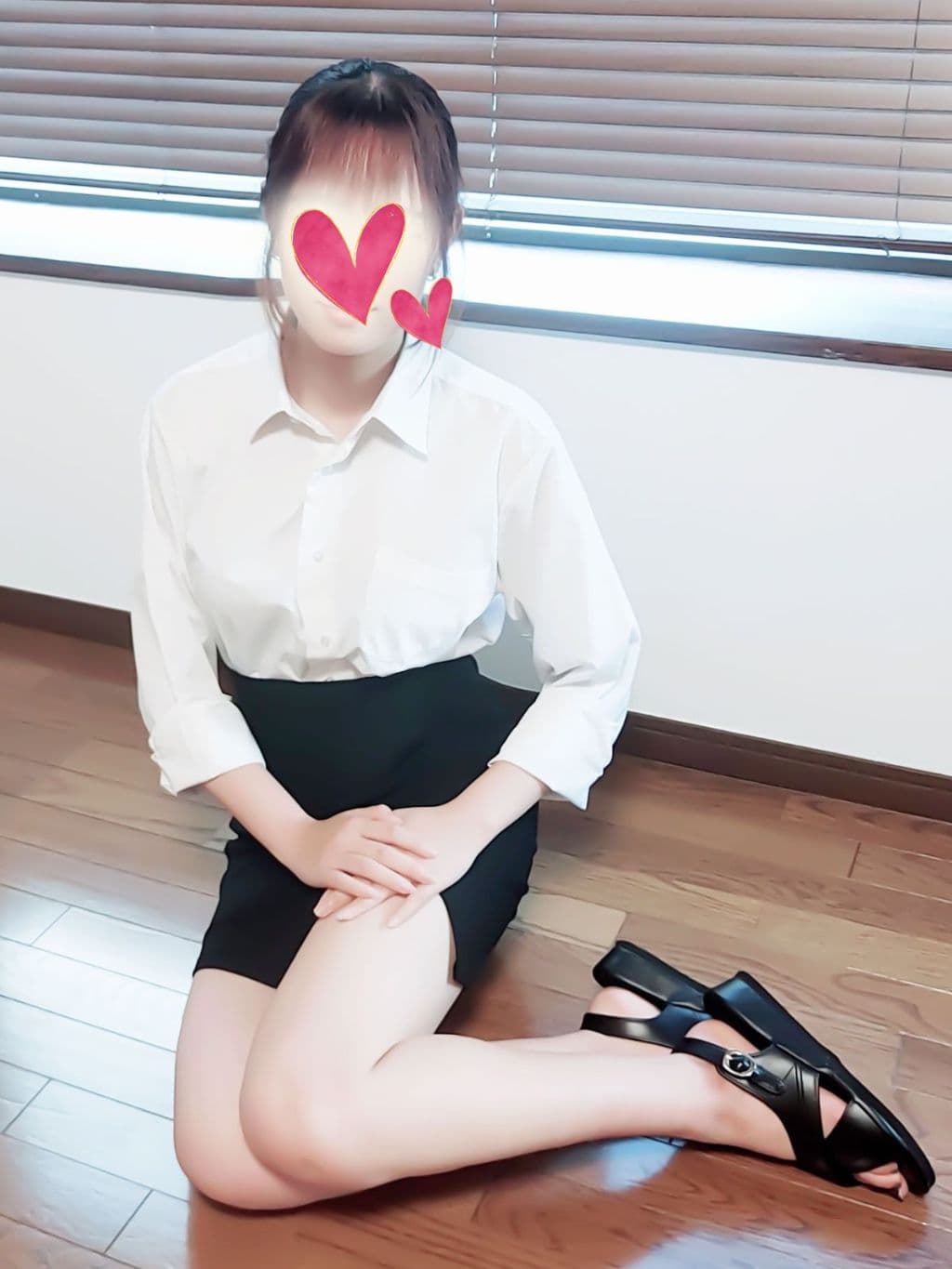 RERE GROUP (リリグループ)    井上 莉子