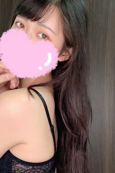 臼田 まひな