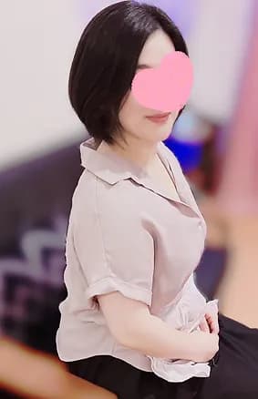    安財 ゆう (30代後半)