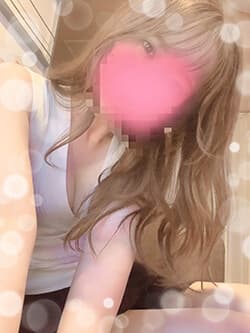 Clione (クリオネ)    吉沢 美玲 (20代)