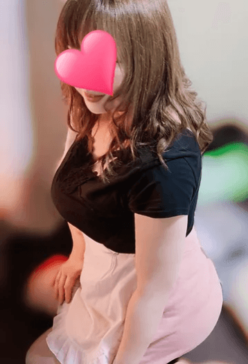    梓 まこ (40代前半)