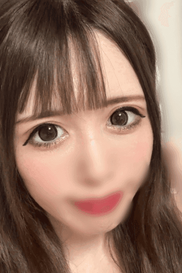 つきな