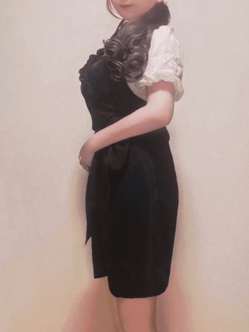 EMUe (エミュ)    中村 りさ 