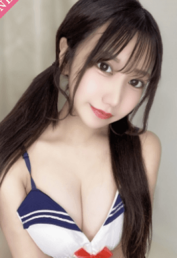 三上 りさ
