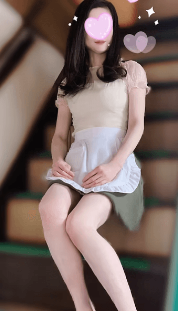    望田 えいみ (40代後半)