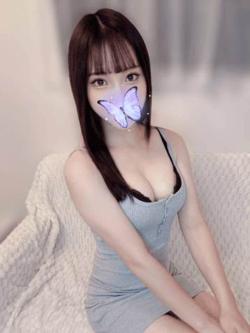 白咲 ゆあ