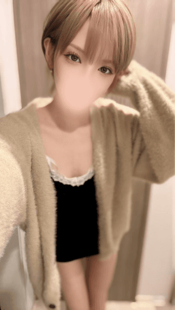 ビッシュ (BISH)    桃瀬 あい