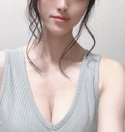 足立 ゆい