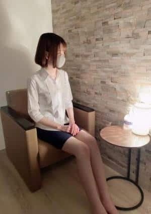 池谷 ひな