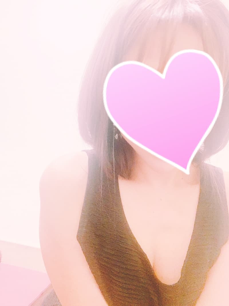 NeNeCan (ネネキャン)    花 (30代前半)