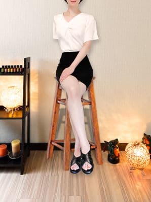 ARONA (アローナ)    立花 ふみ (20代前半)