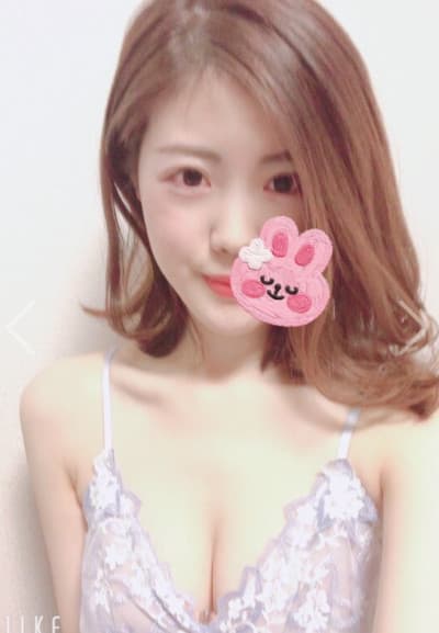 石川 ゆりな