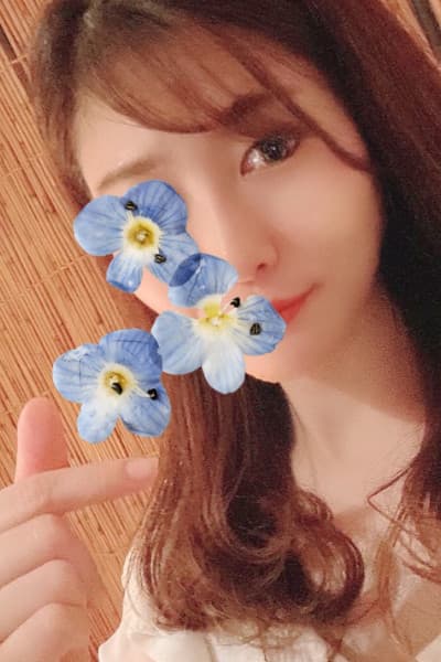 RERE GROUP (リリグループ)    吉沢 らん (20代)