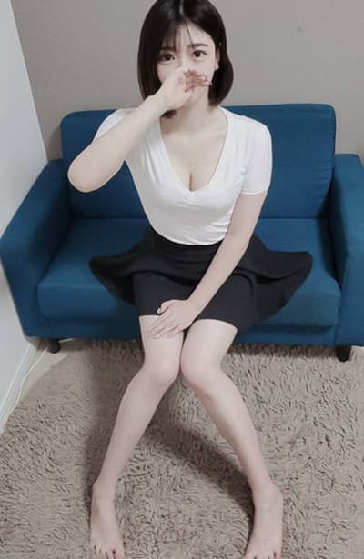 DAZZLE (ダズル)    新田 ももな