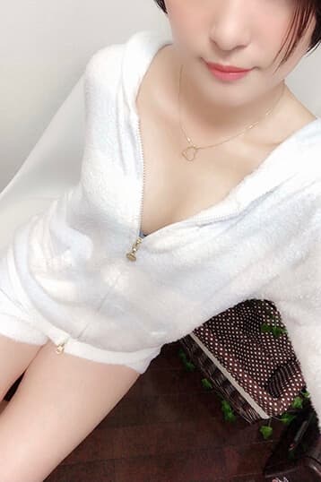 七海 めい
