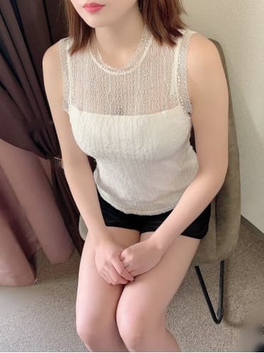 Kerry (ケリー) 福山    水沢 ひかり (20代半ば)